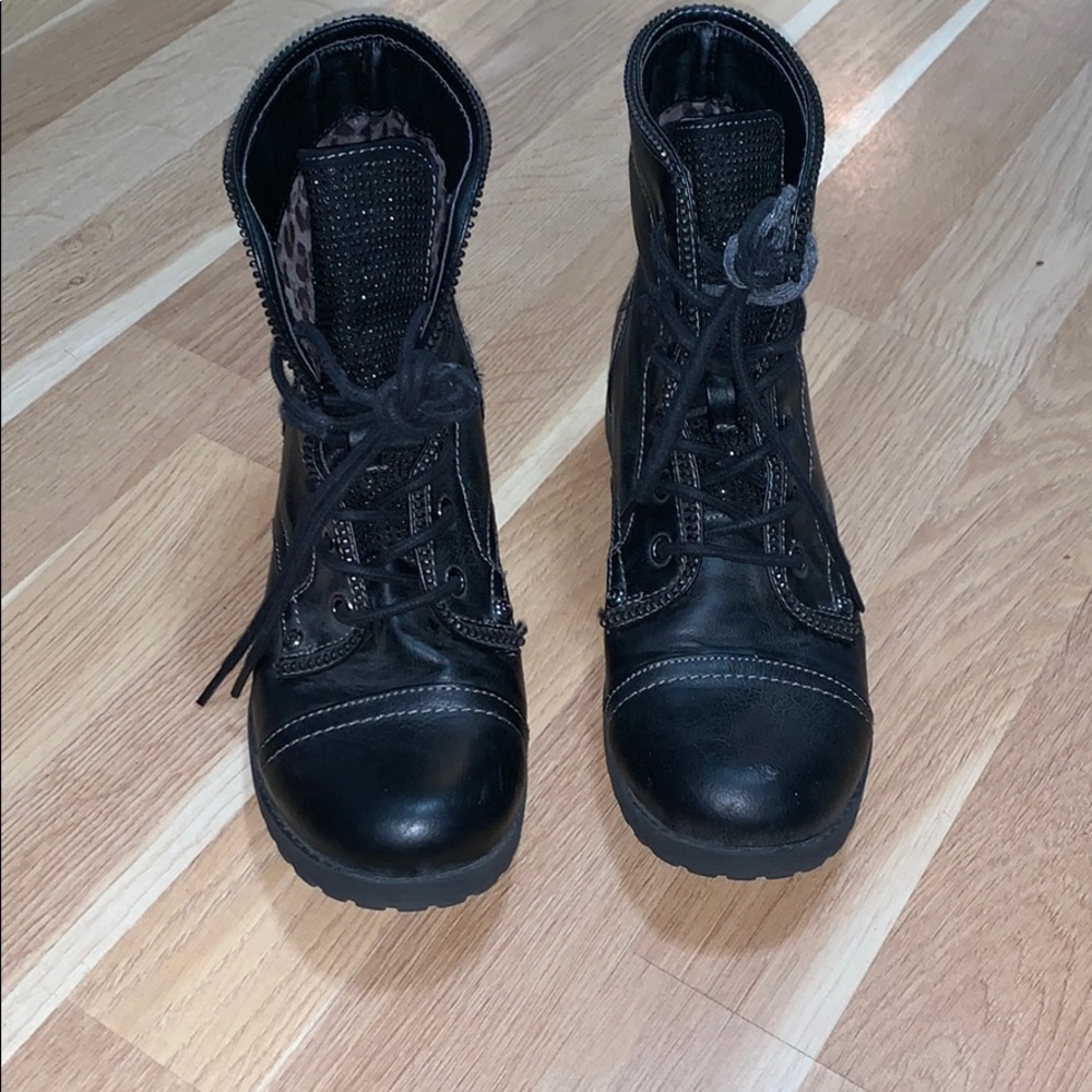 Guess combat boots